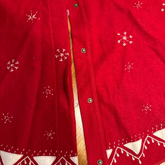 Vintage Christmas tree skirt - Picture 4 of 7